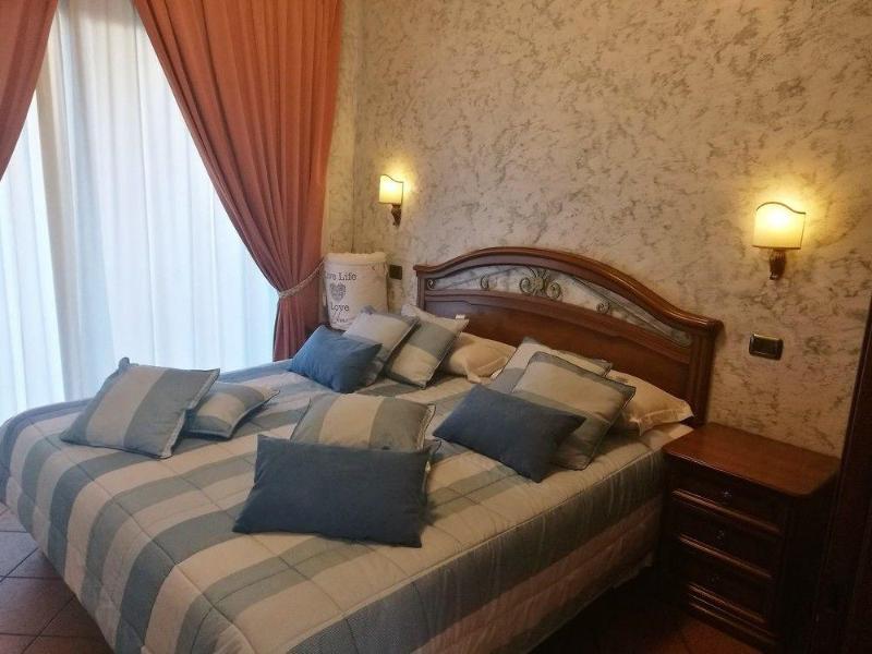 Eh Rome Airport Euro House Hotels Fiumicino Bagian luar foto