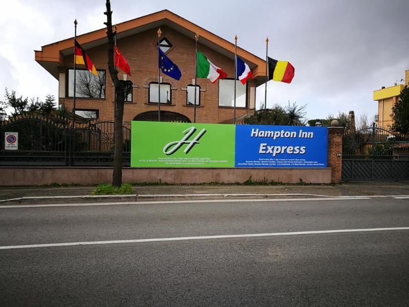 Eh Rome Airport Euro House Hotels Fiumicino Bagian luar foto