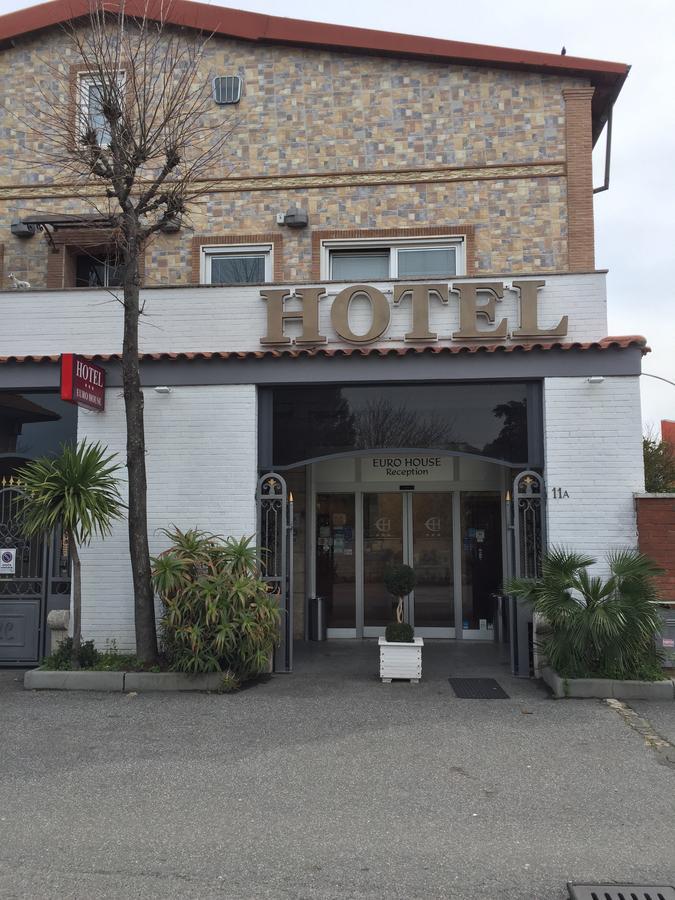 Eh Rome Airport Euro House Hotels Fiumicino Bagian luar foto